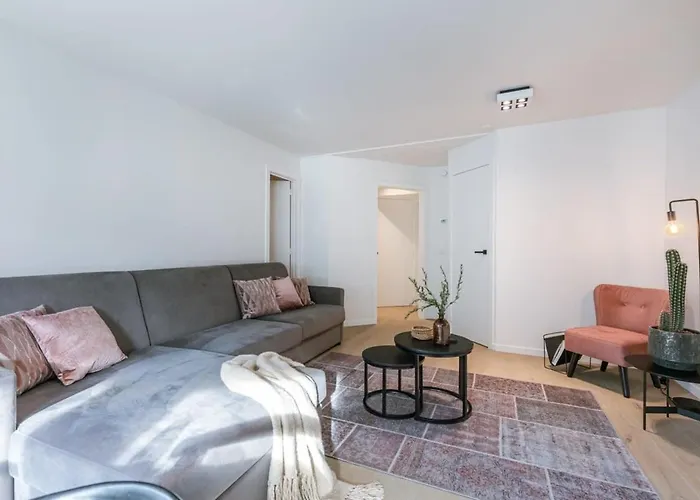 Huswell - Modern Apartment Near The Beach
